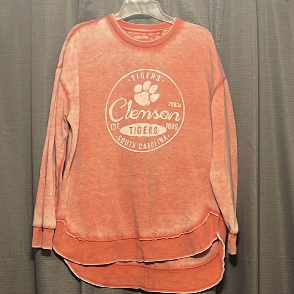 Pressbox brand Clemson Sweatshirt size extra large.